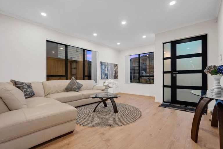 Photo of property in 54 Tir Conaill Avenue, Flat Bush, Auckland, 2019