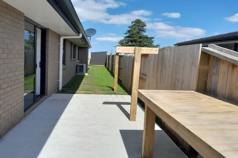 Photo of property in 69 Kaurinui Crescent, One Tree Point, 0118