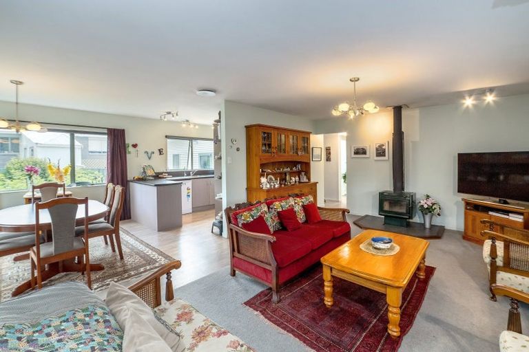 Photo of property in 12 Farrier Grove, Featherston, 5710