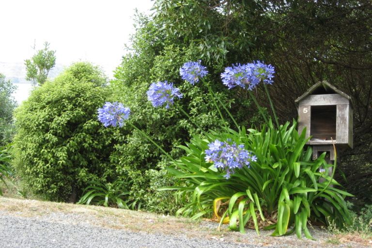 Photo of property in 5 Koromiko Crescent, Diamond Harbour, Lyttelton, 8971