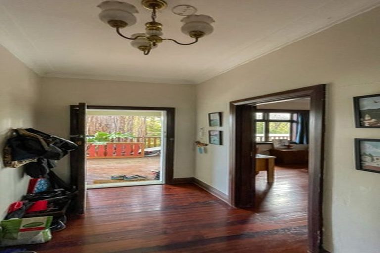 Photo of property in 87d Kaurilands Road, Titirangi, Auckland, 0604