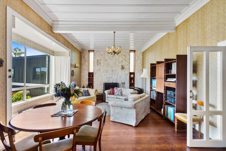 Photo of property in 501 Shakespeare Terrace, Bluff Hill, Napier, 4110