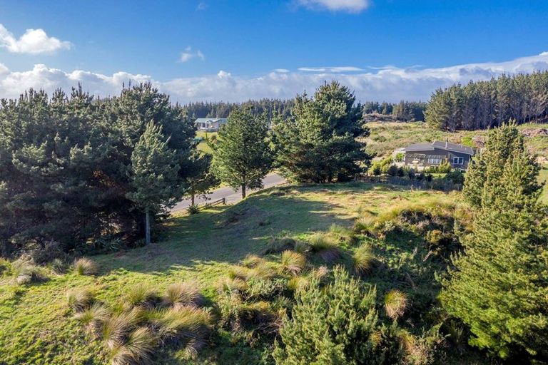 Photo of property in 8 Quail Way, Waitarere, Levin, 5510