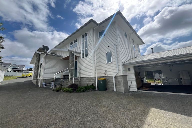 Photo of property in 12 Marae Road, Greenhithe, Auckland, 0632