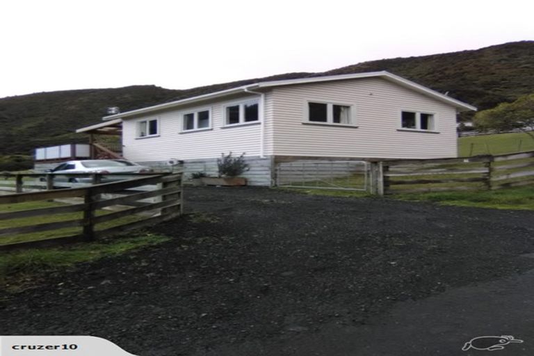 Photo of property in 32 Pencarrow Crescent, Wainuiomata, Lower Hutt, 5014