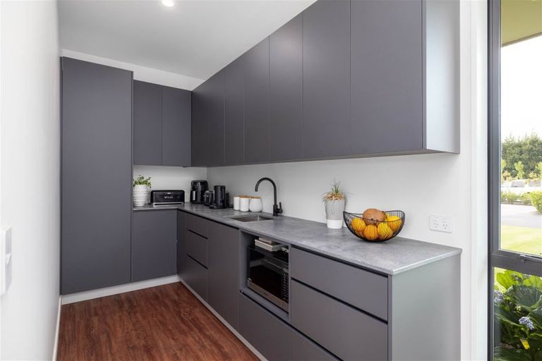 Photo of property in 22 Penberley Road, Prebbleton, 7676