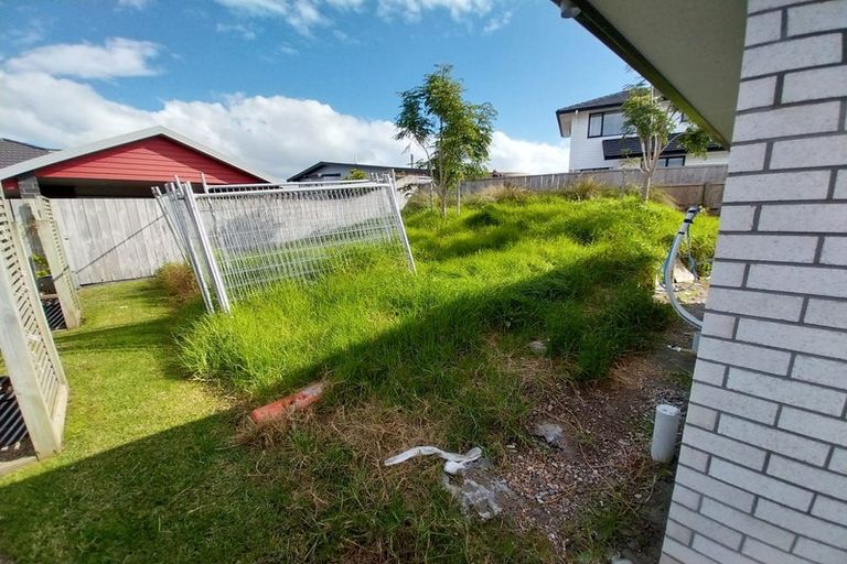 Photo of property in 4 Ocean View Rise, Ruakaka, 0116