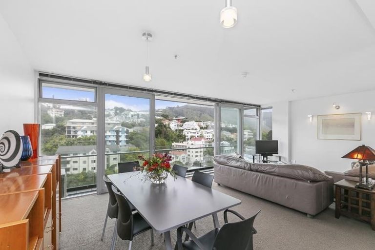 Photo of property in Montreaux Apartments, 9g/164 The Terrace, Wellington Central, Wellington, 6011