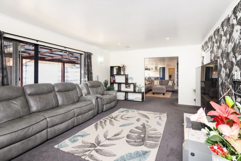 Photo of property in 155 Schnell Drive, Kelvin Grove, Palmerston North, 4414