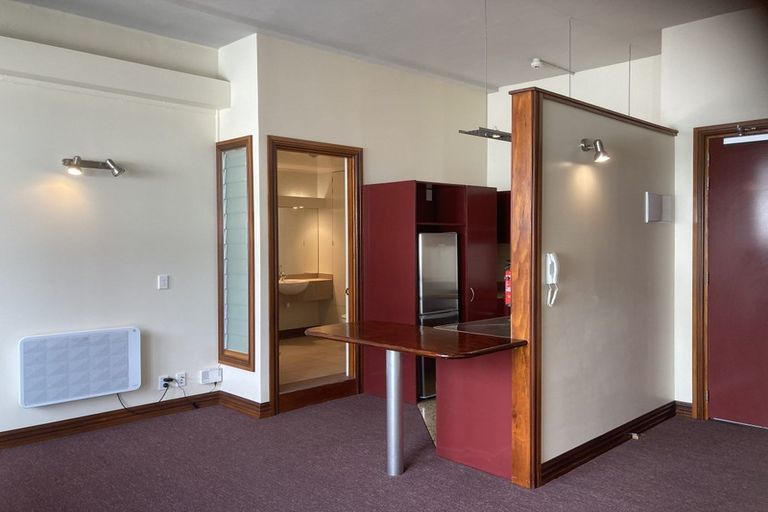 Photo of property in Pirie Street Townhouses, 28/35 Pirie Street, Mount Victoria, Wellington, 6011