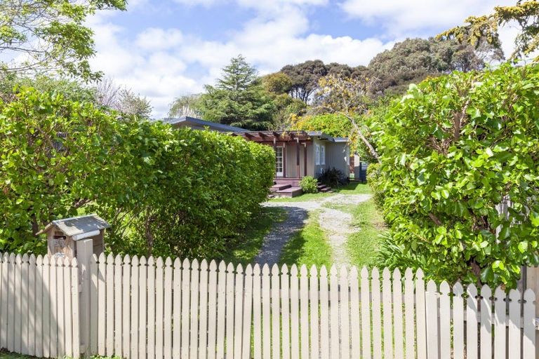 Photo of property in 54 Matai Road, Raumati South, Paraparaumu, 5032