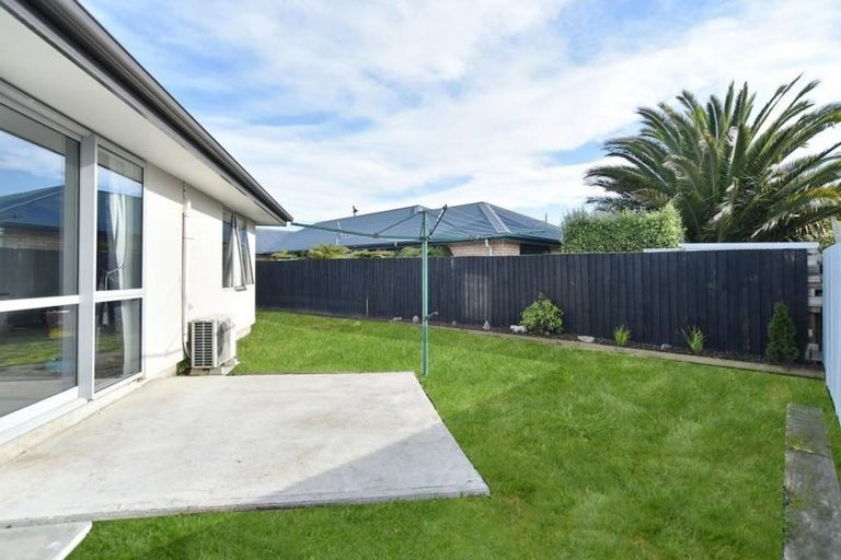 Photo of property in 35a Bayswater Crescent, Bromley, Christchurch, 8062