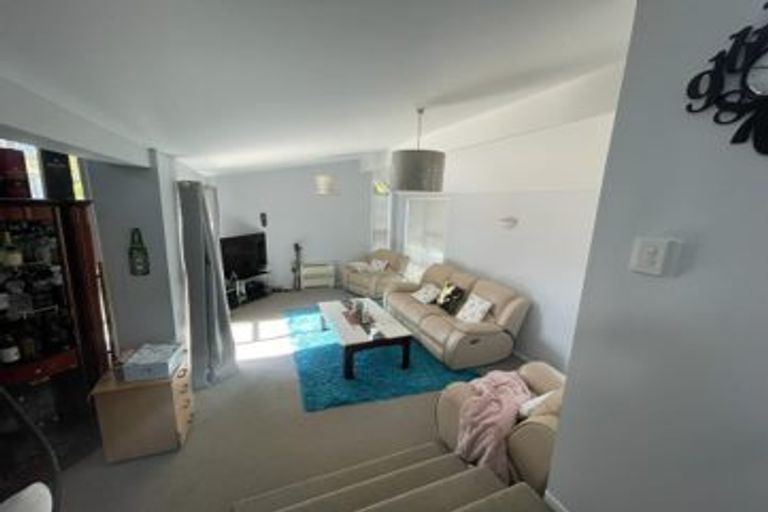 Photo of property in 3a Pah Road, Cockle Bay, Auckland, 2014