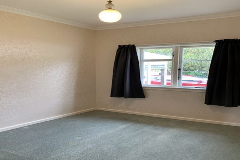Photo of property in 204 Waiwhetu Road, Waterloo, Lower Hutt, 5011