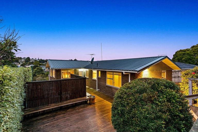Photo of property in 14 Bellringer Road, Massey, Auckland, 0614