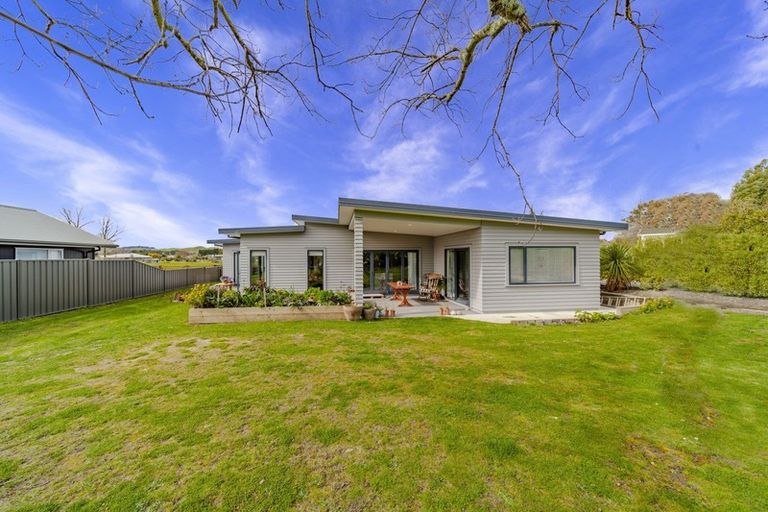 Photo of property in 1 Arabella Way, Waipukurau, 4200