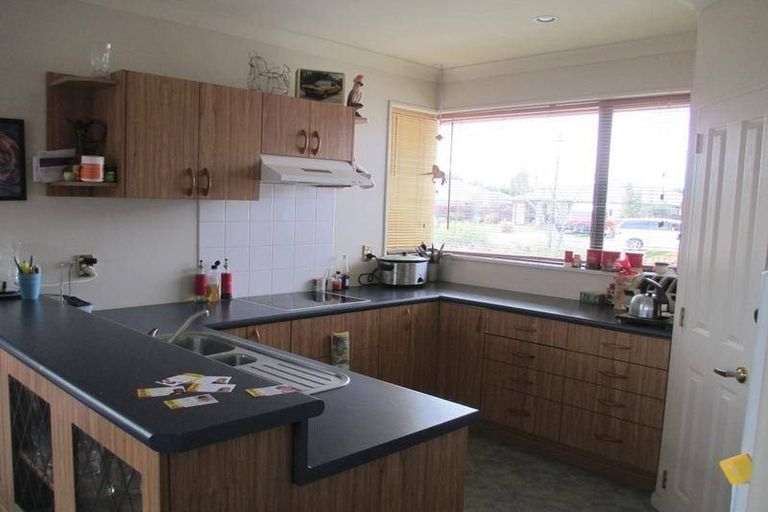 Photo of property in 22 Parkinson Place, Woodend, 7610