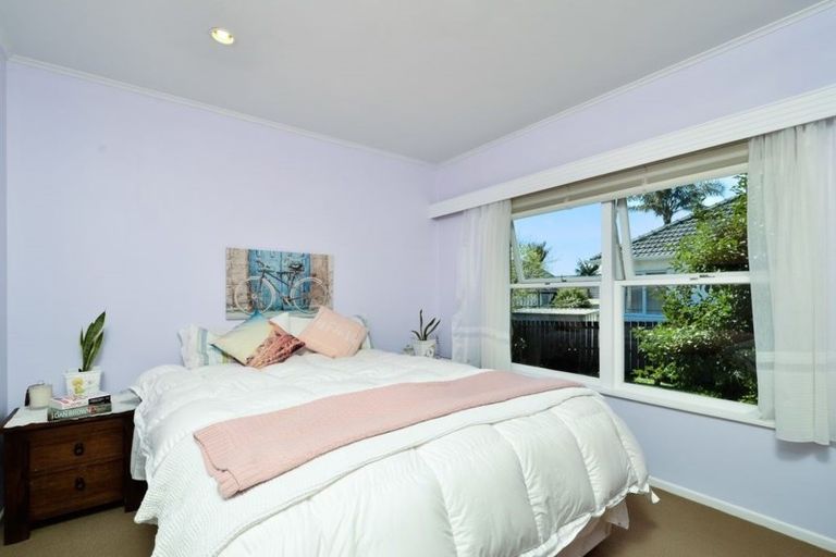 Photo of property in 1/13 Otakau Road, Milford, Auckland, 0620