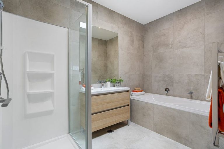 Photo of property in 29 Cambie Avenue, Red Beach, 0932