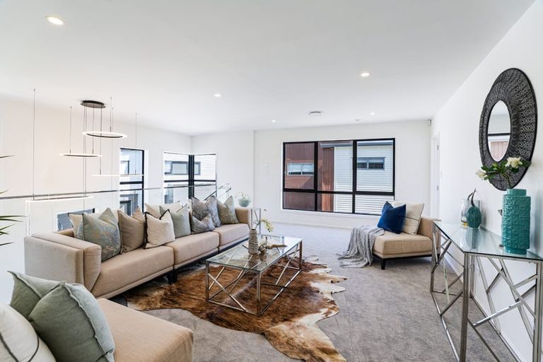 Photo of property in 21a Glenvar Road, Torbay, Auckland, 0630