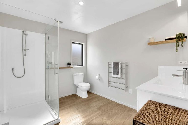 Photo of property in 71 Stratford Drive, Mount Pisa, Cromwell, 9383