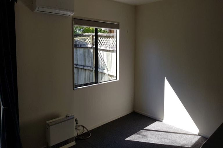 Photo of property in 4/3 Orwell Road, Greenhithe, Auckland, 0632