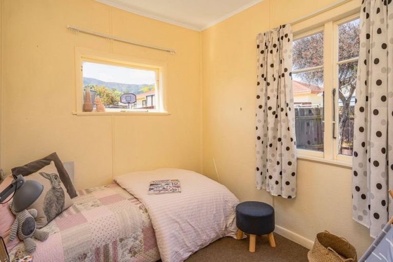 Photo of property in 1/14 Newall Avenue, Stoke, Nelson, 7011