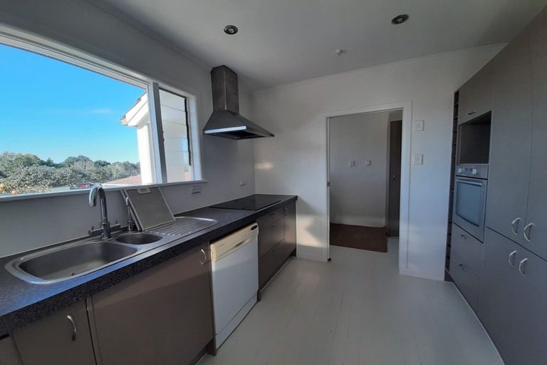 Photo of property in 26 Crawford Avenue, Mangere Bridge, Auckland, 2022