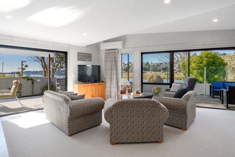Photo of property in 205 Welcome Bay Road, Welcome Bay, Tauranga, 3112