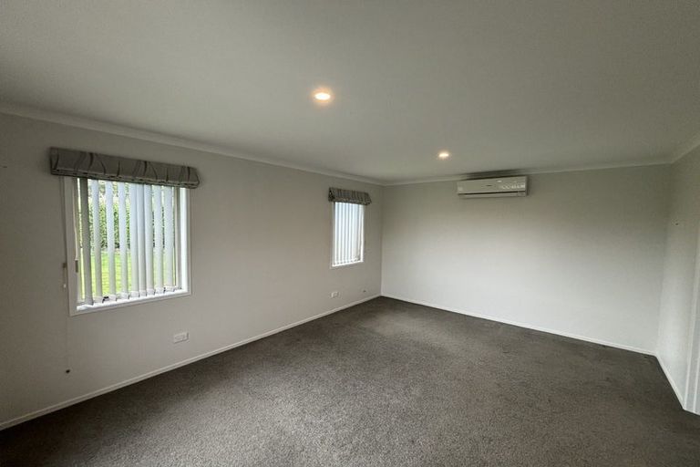 Photo of property in 74 Fernbrook Drive, Hurworth, New Plymouth, 4310