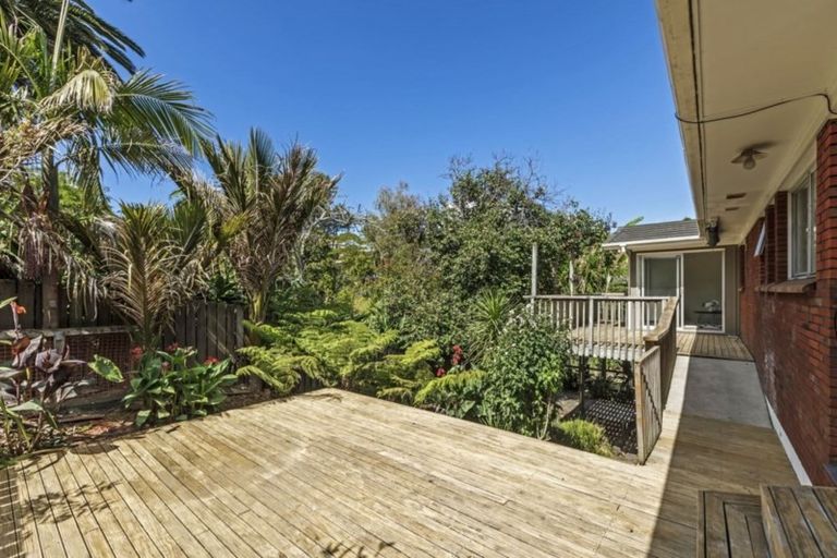 Photo of property in 4 Sudan Avenue, Milford, Auckland, 0620