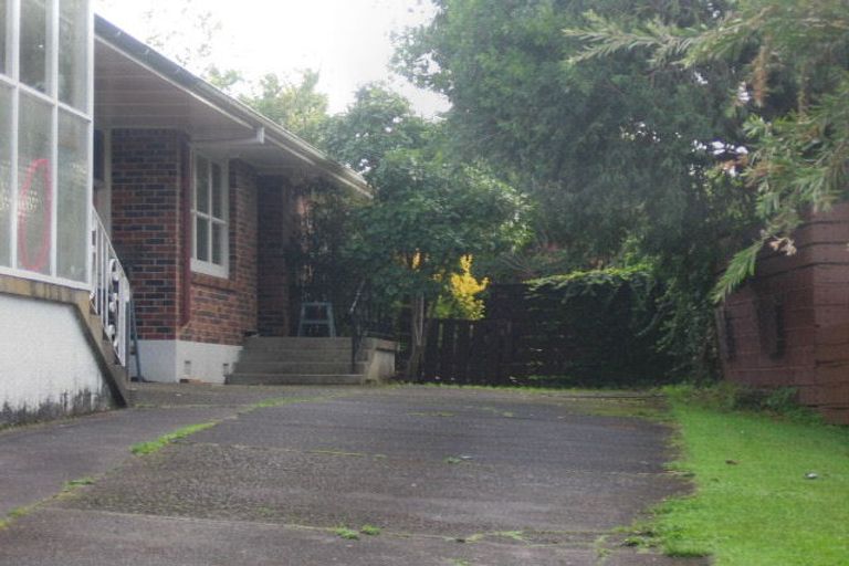 Photo of property in 2/7 The Boulevard, Sunnyhills, Auckland, 2010