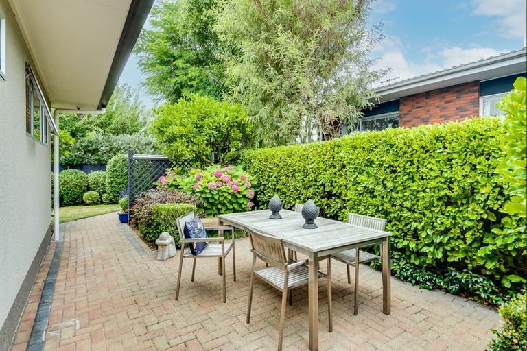Photo of property in 32 Saint Hill Lane, Havelock North, 4130