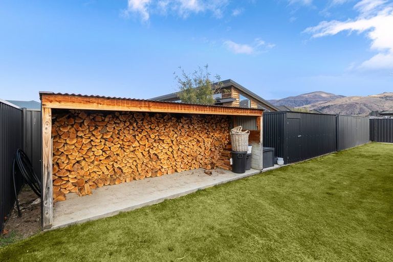 Photo of property in 9 Eldorado Place, Cromwell, 9310