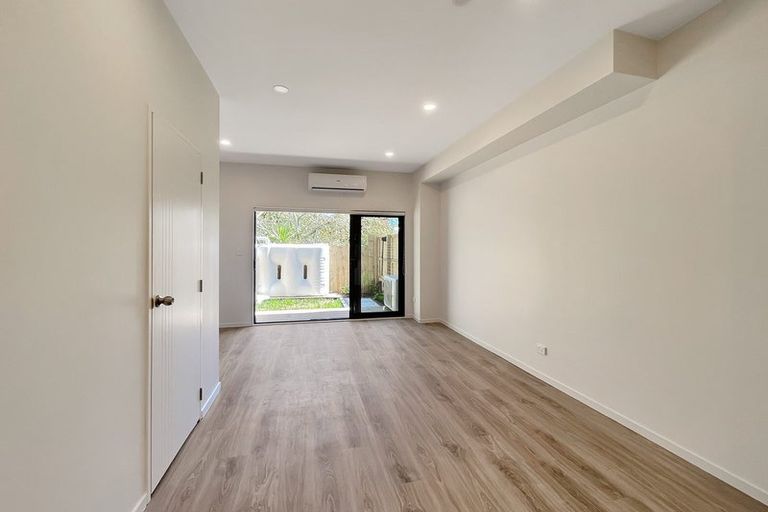 Photo of property in 5/43 Ranui Avenue, Ranui, Auckland, 0612