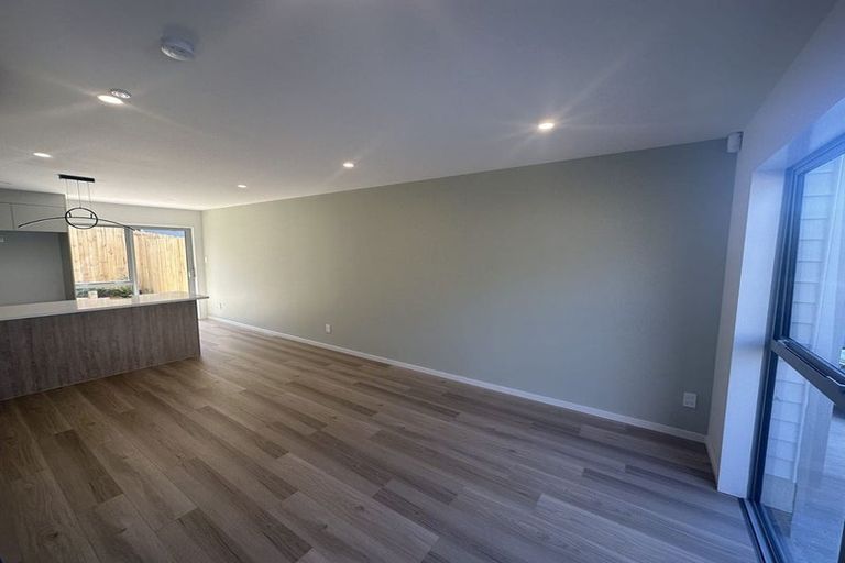 Photo of property in 744b East Coast Road, Pinehill, Auckland, 0630