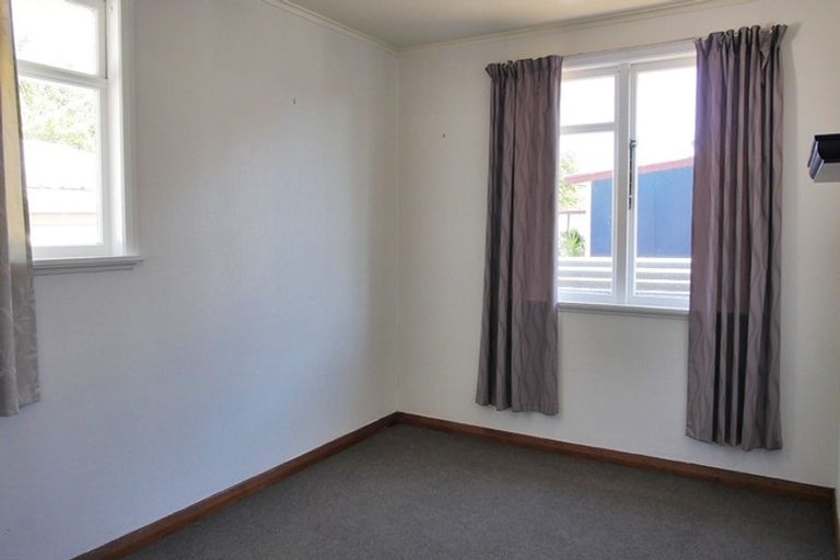 Photo of property in 24 Manchester Street, Takaro, Palmerston North, 4412