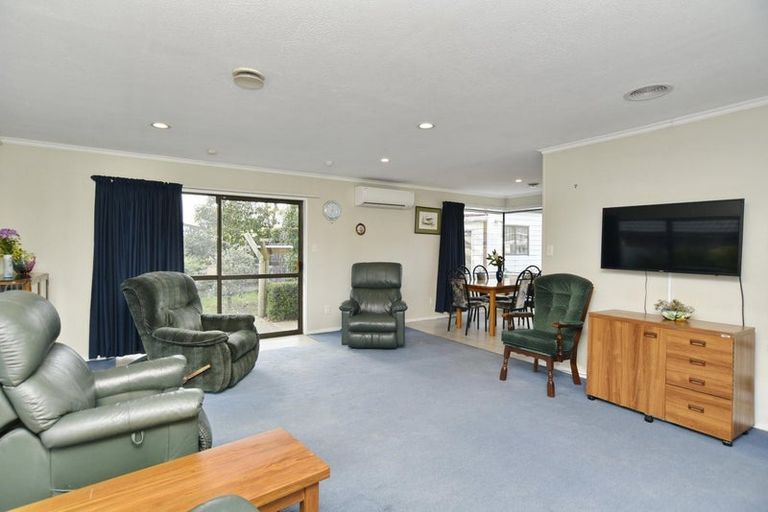 Photo of property in 23 Mackworth Street, Woolston, Christchurch, 8062