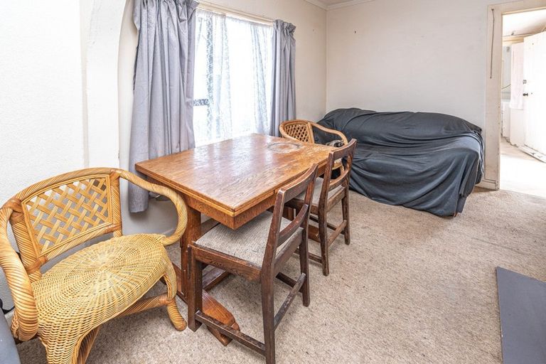 Photo of property in 1 Manuka Street, Castlecliff, Whanganui, 4501