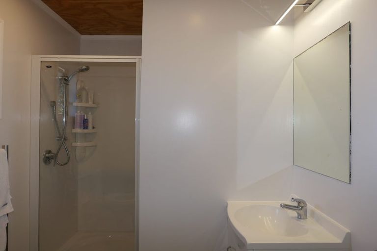 Photo of property in 27 Titoki Road, Waikanae Beach, Waikanae, 5036