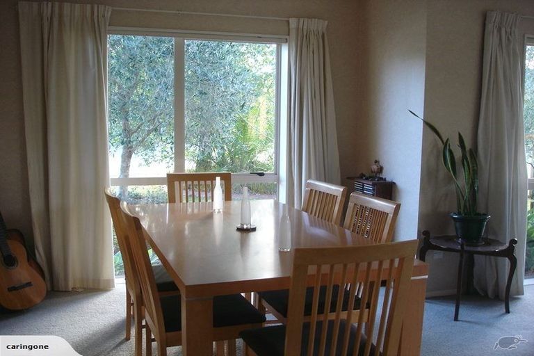 Photo of property in 20 Amherst Place, Albany, Auckland, 0632