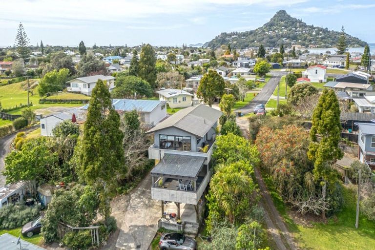 Photo of property in 20 Daphne Road, Tairua, 3508
