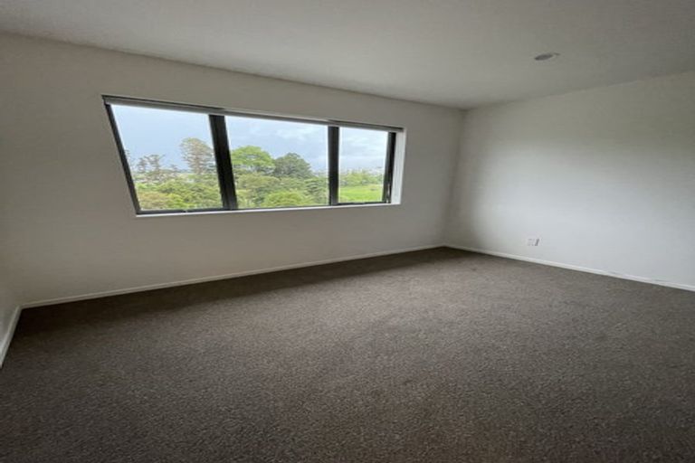 Photo of property in 1 Kokonga Lane, Silverdale, 0932