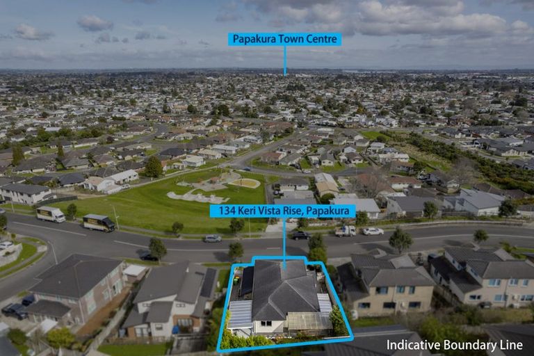 Photo of property in 134 Keri Vista Rise, Papakura, 2110