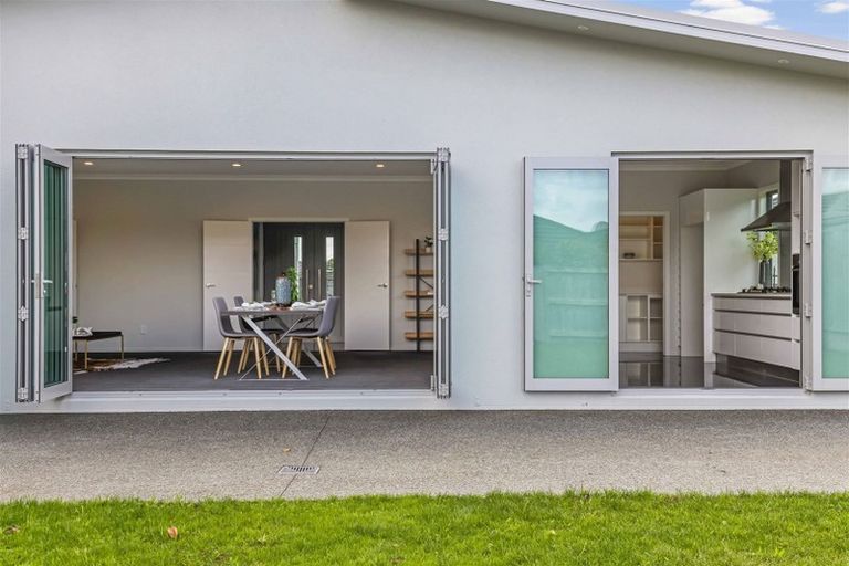 Photo of property in 18 Miranda Place, Flagstaff, Hamilton, 3210