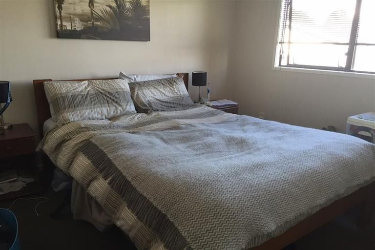 Photo of property in 2/25 Melleray Place, Randwick Park, Auckland, 2105