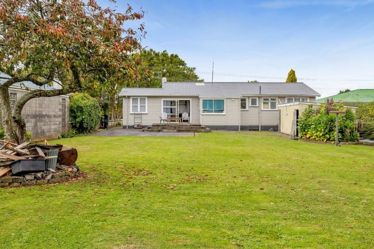 Photo of property in 55 Collingwood Street, Eltham, 4322