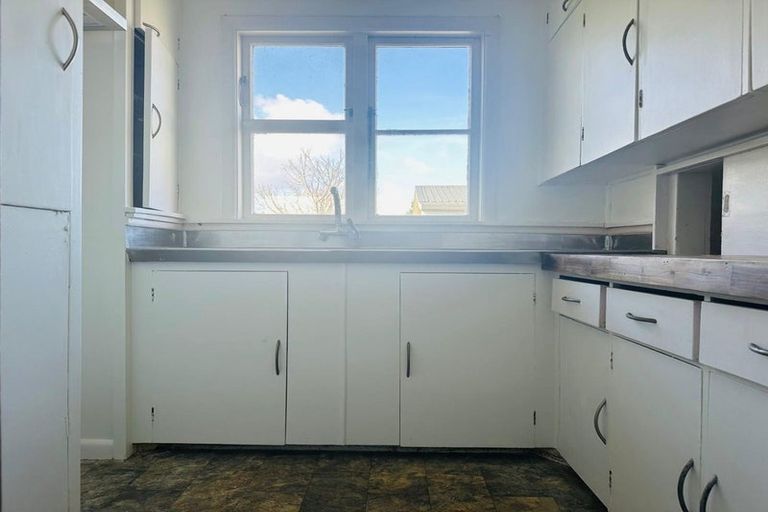 Photo of property in 30 Vine Street, Mangere East, Auckland, 2024