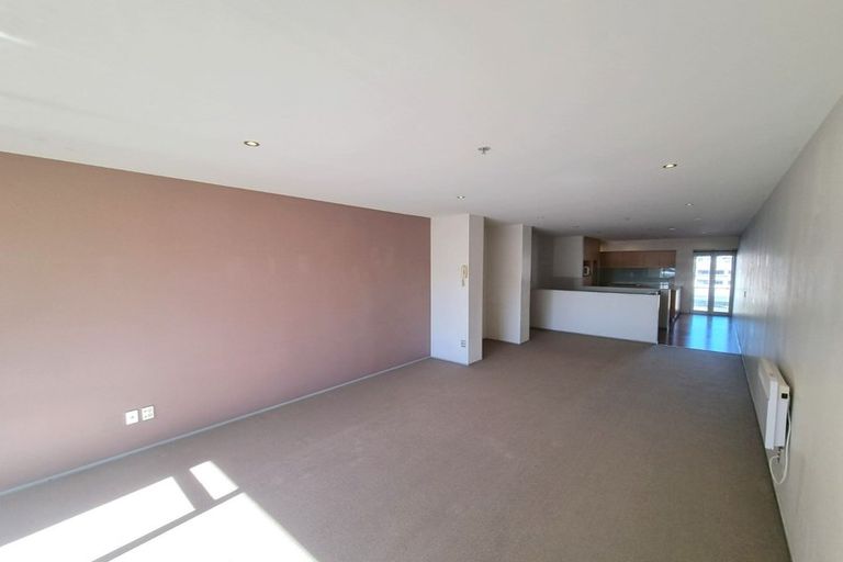 Photo of property in Sanctum Apartment, 10 Ebor Street, Te Aro, Wellington, 6011