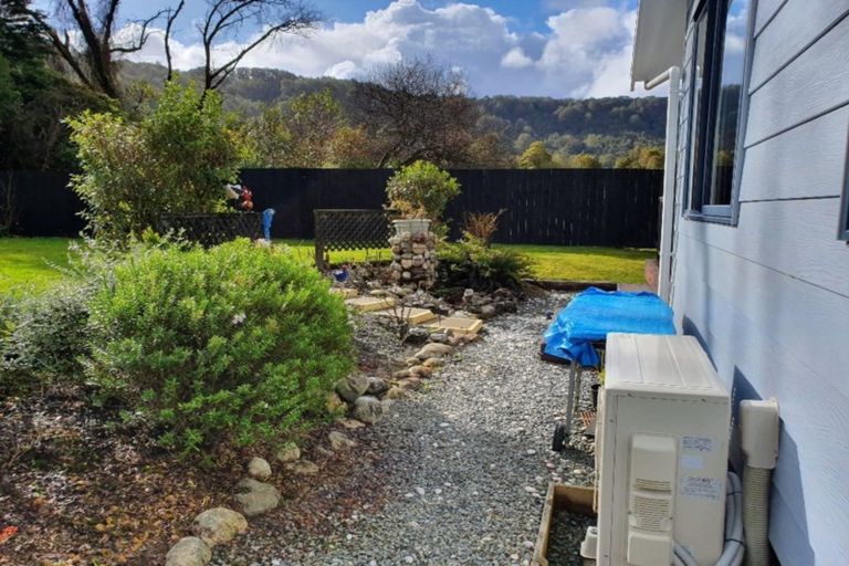 Photo of property in 34 Oxford Street, Taylorville, Greymouth, 7805